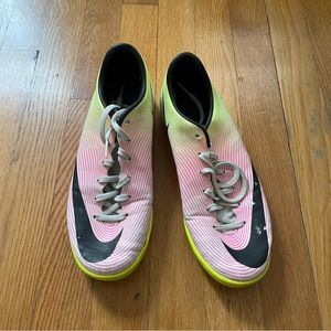 Nike Indoor Futsal Sneakers